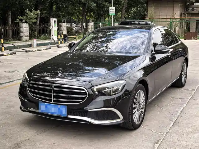 Mercedes-Benz E-Class 2021