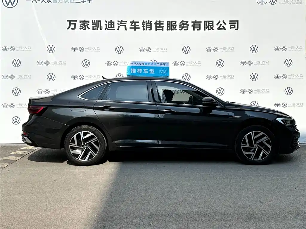 Volkswagen Sagitar 2023 300TSI DSG Surpassing Edition фото 4