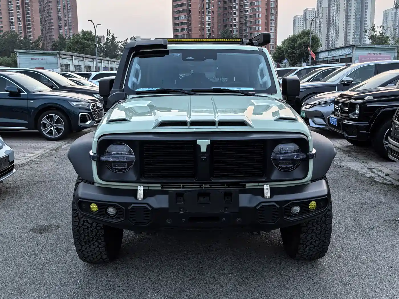 TANK 300