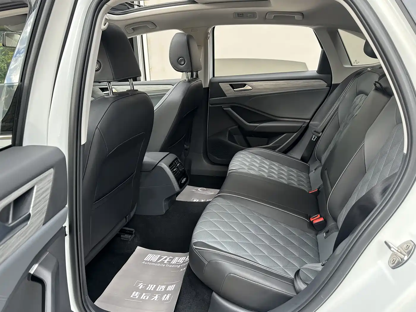 Volkswagen Sagitar 2025 Model Second Facelift 300TSI DSG Transcend Edition фото 7