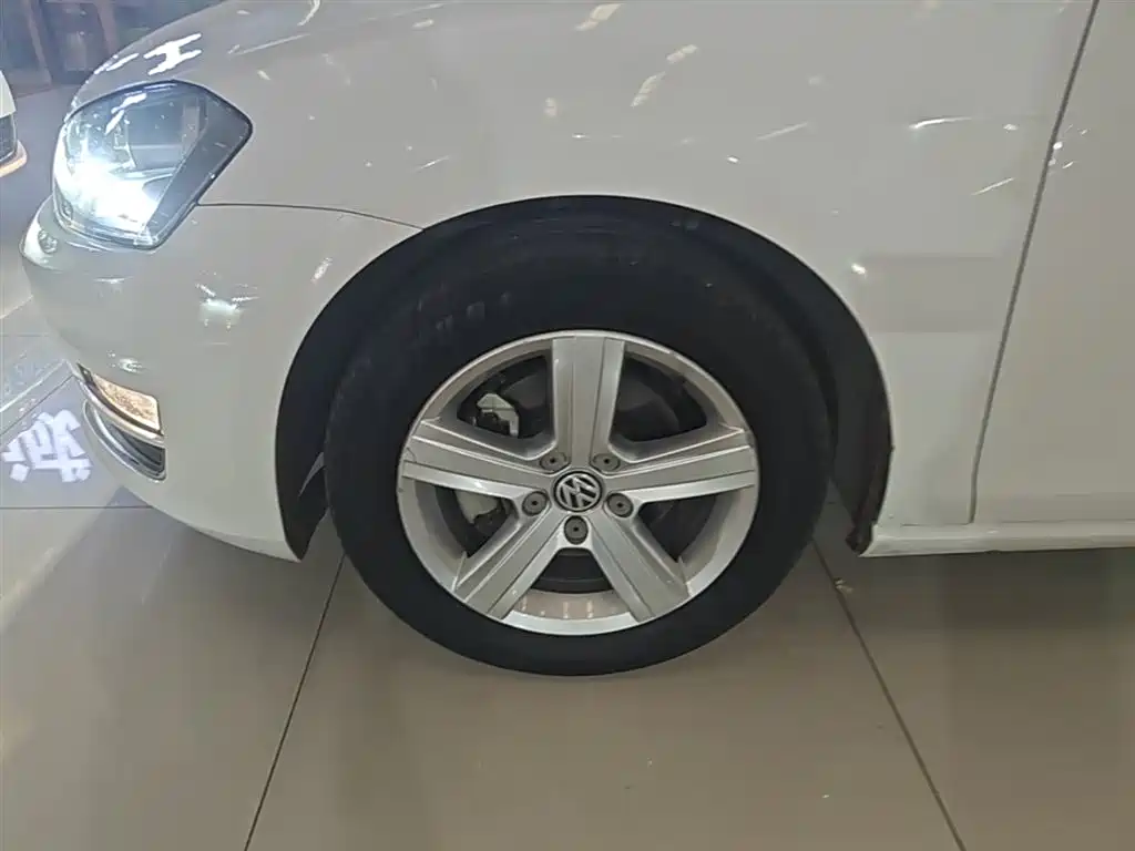 Volkswagen Golf 2015 1.6L Automatic Comfort фото 23