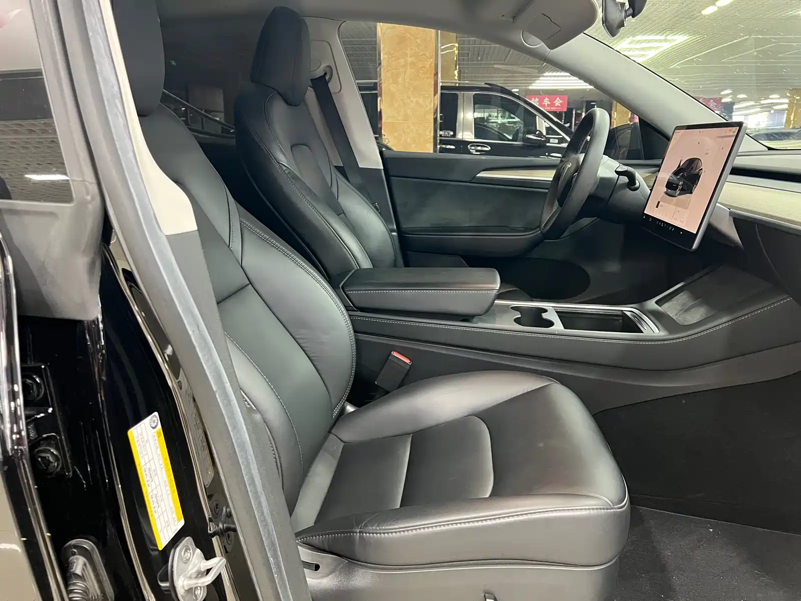 Фото 13 - Tesla Model Y