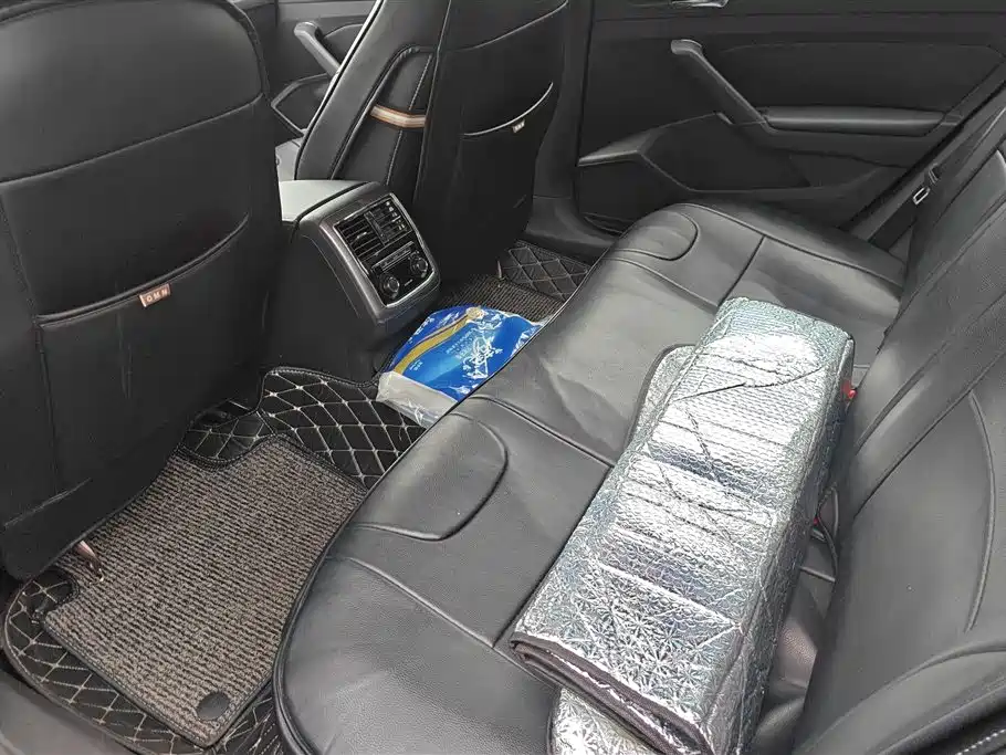 Volkswagen Passat 2017 280TSI DSG Prestige фото 11