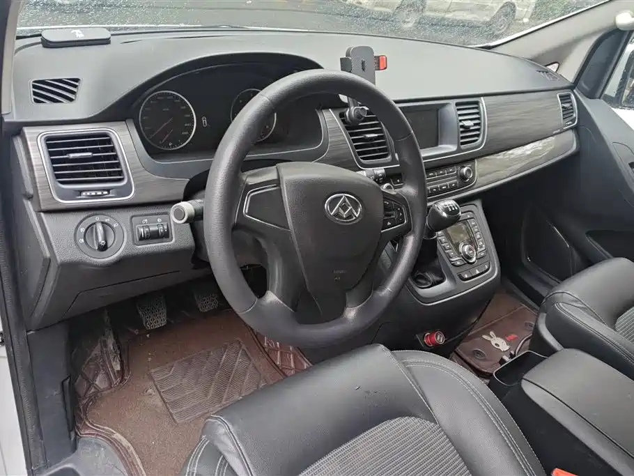 SAIC Maxus Maxus G10 2018 PLUS 1.9T Manual Elite Edition Diesel фото 12
