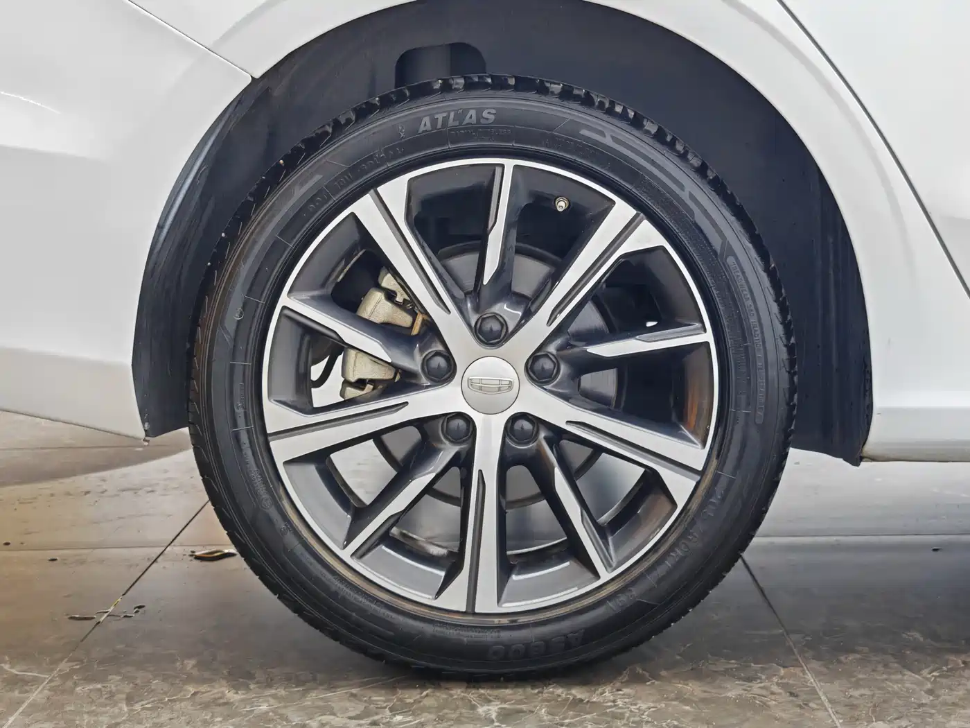 GEELY AUTOMOBILE EMGRAND