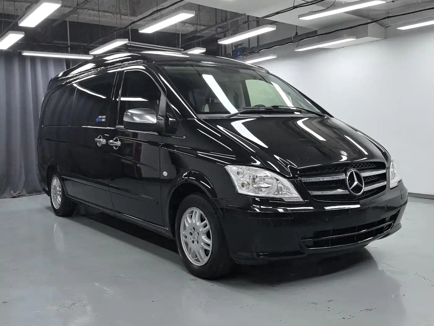 Mercedes-Benz Vito 2015 3.0L Elite фото 3