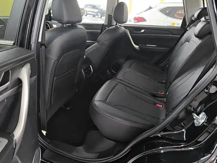 Фото 11 - Haval M6