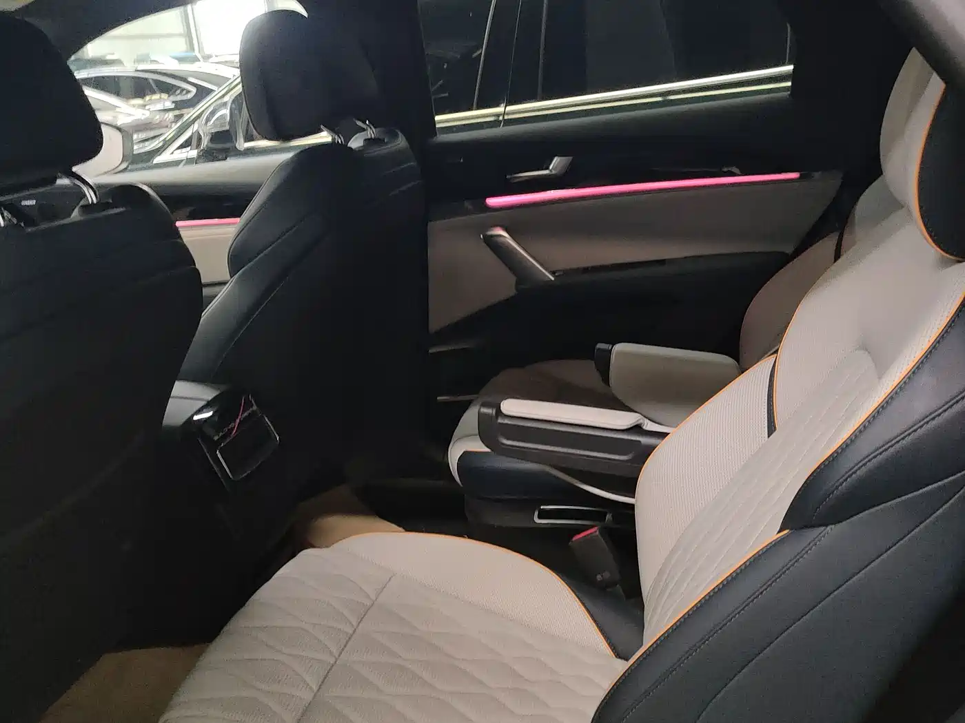 BYD Tang New Energy 2022 EV 600KM Premium Edition фото 18