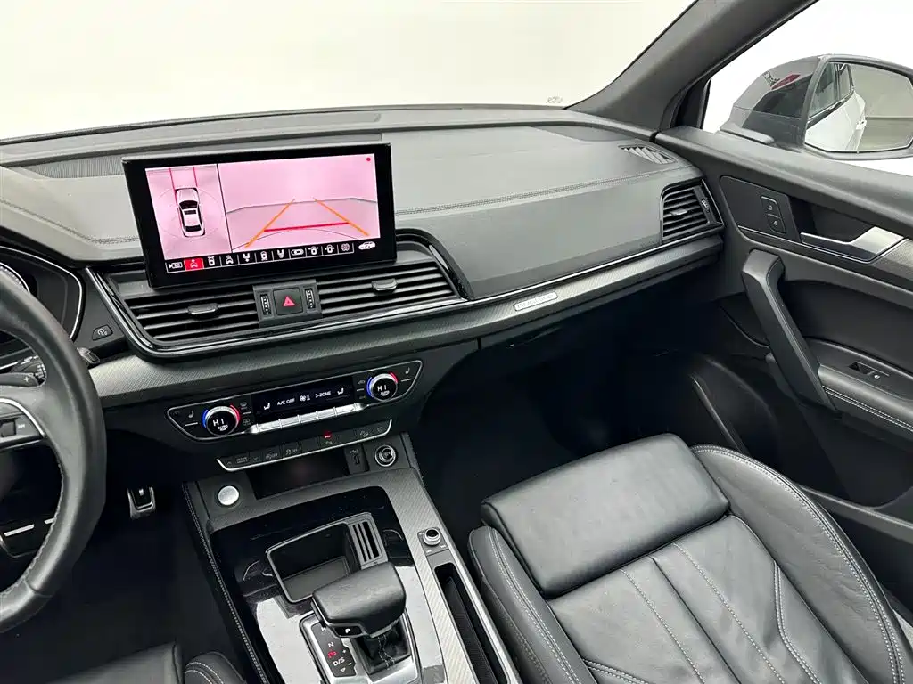 Audi Q5L 2023 40T Luxury Dynamic фото 14