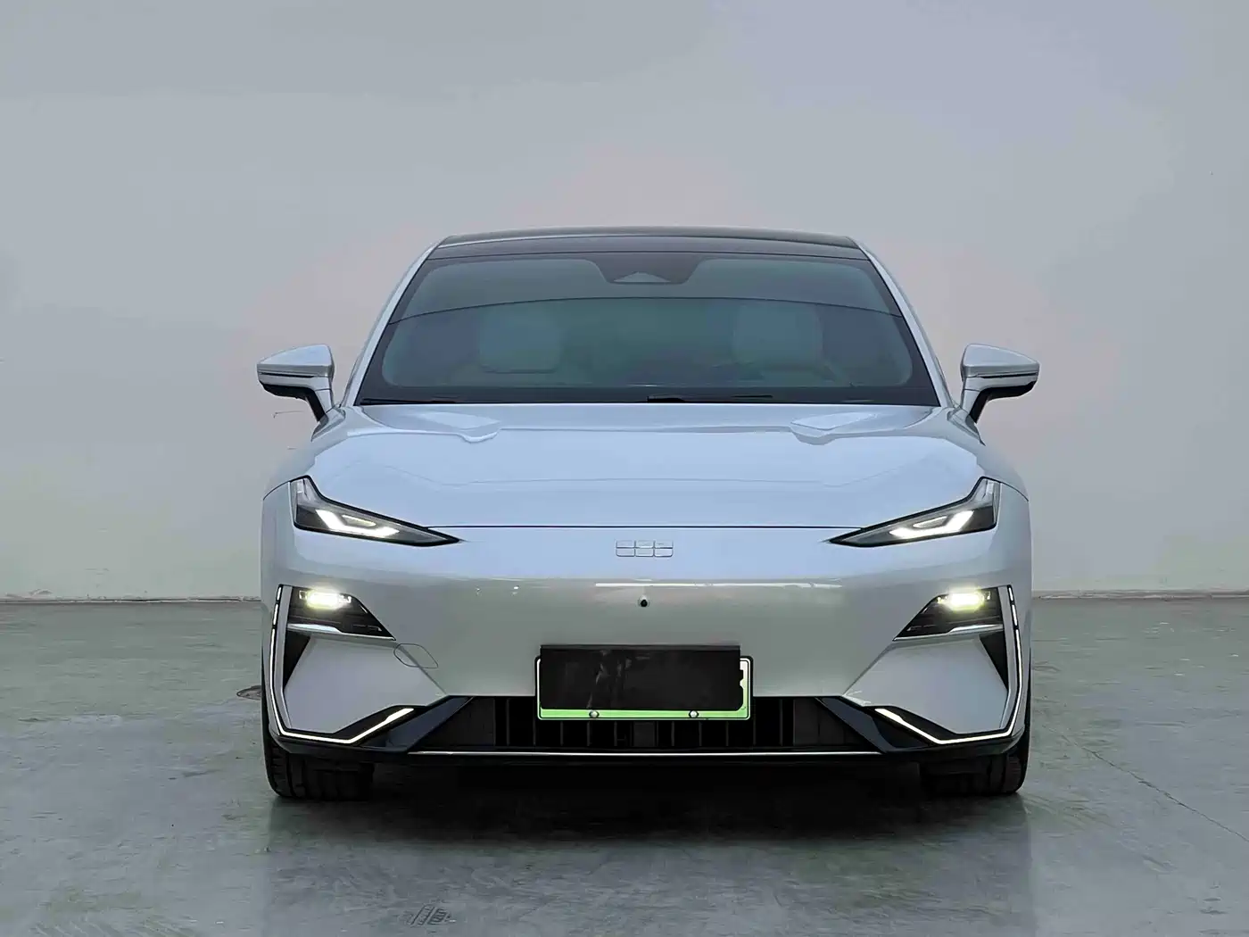 Geely Galaxy Galaxy E8 2024 665km RWD Starship Voyager Edition фото 2