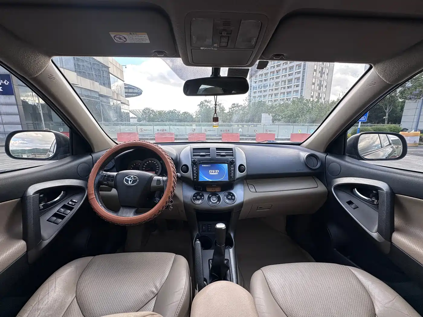 Toyota RAV4 Rongfang 2011 2.0L Manual Luxury Edition фото 11
