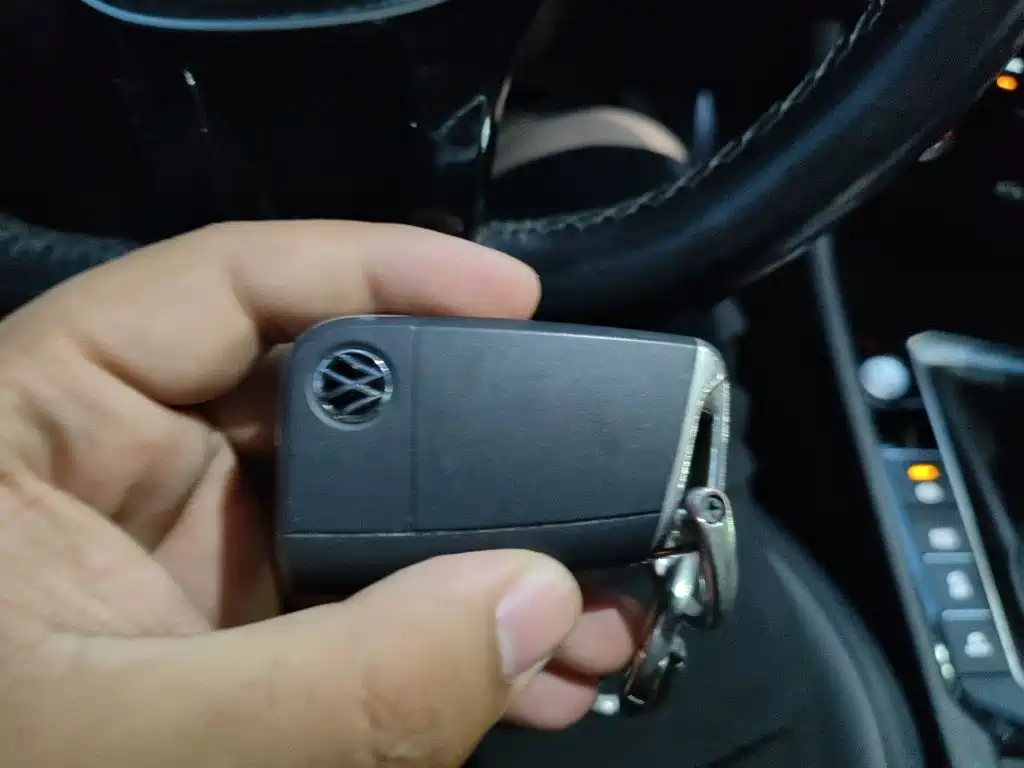 صورة 12 - Volkswagen Sagitar