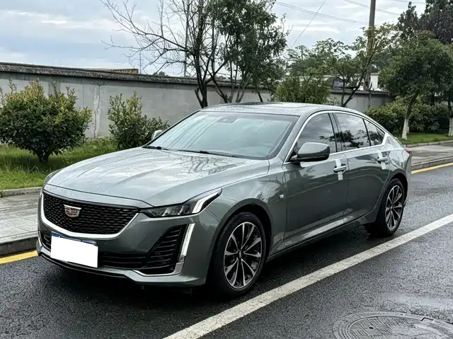 Cadillac CT5 28T, Премиум