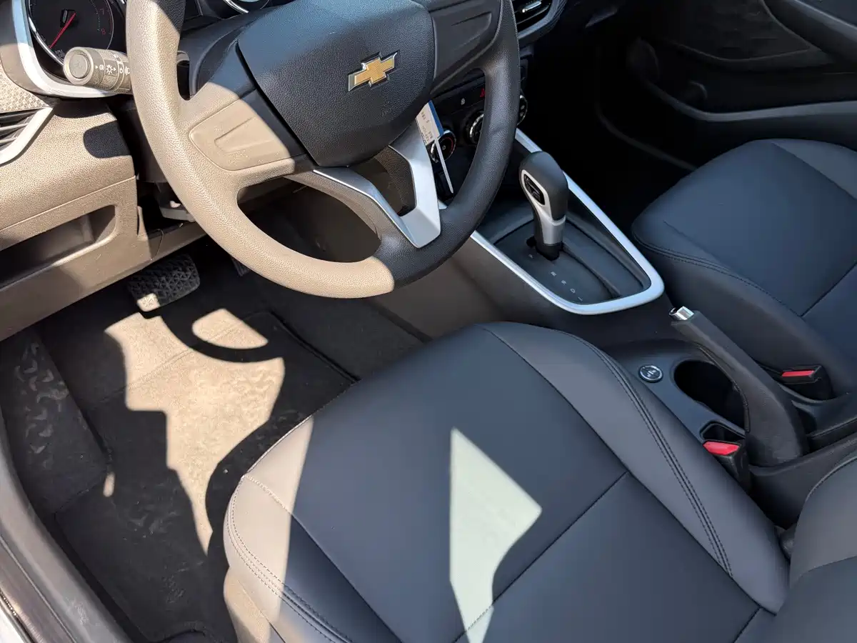 Photo 6 - Chevrolet Cavalier