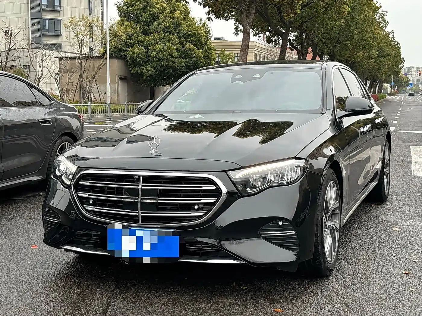 Mercedes-Benz E-Class 2025 E 300 L Fashion