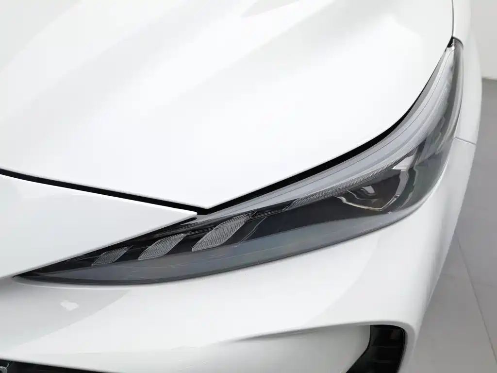 MG MG5, миниатюра 7