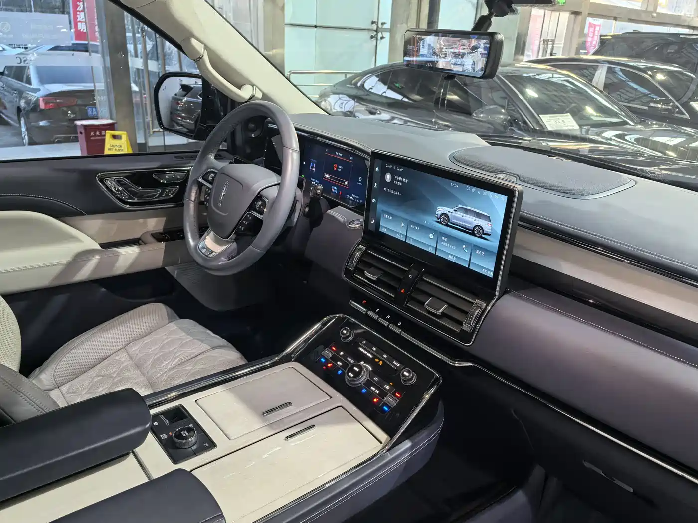 Lincoln Navigator One 2022 3.5T Navigator One фото 12