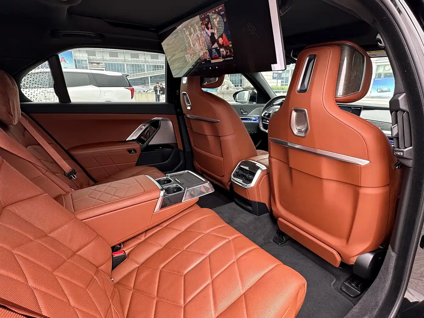 BMW 7 Series 2023 Facelift 740Li Exclusive M Sport Package фото 20
