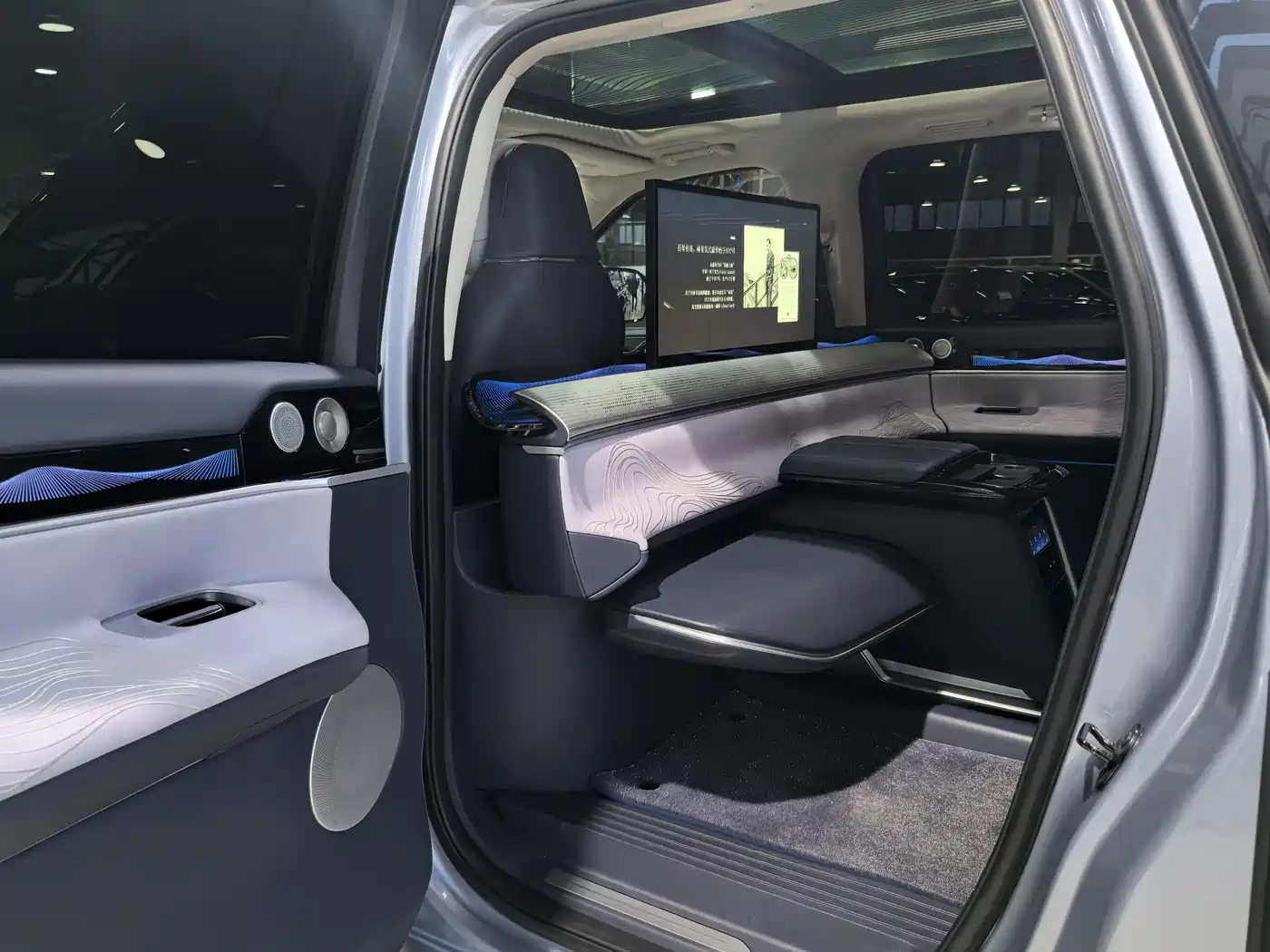 Lincoln Navigator One 2022 3.5T Navigator One фото 14