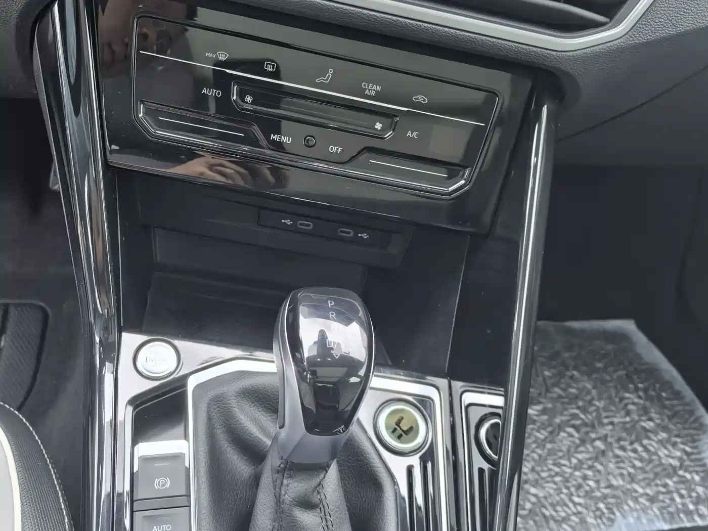 Volkswagen Tayron 2023 300TSI 2WD Luxury Plus Advanced Edition фото 5