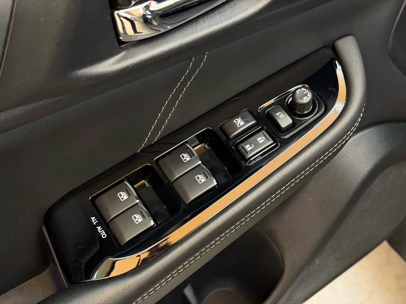 Subaru Outback 2016 2.5i Sport Navigation Edition фото 12