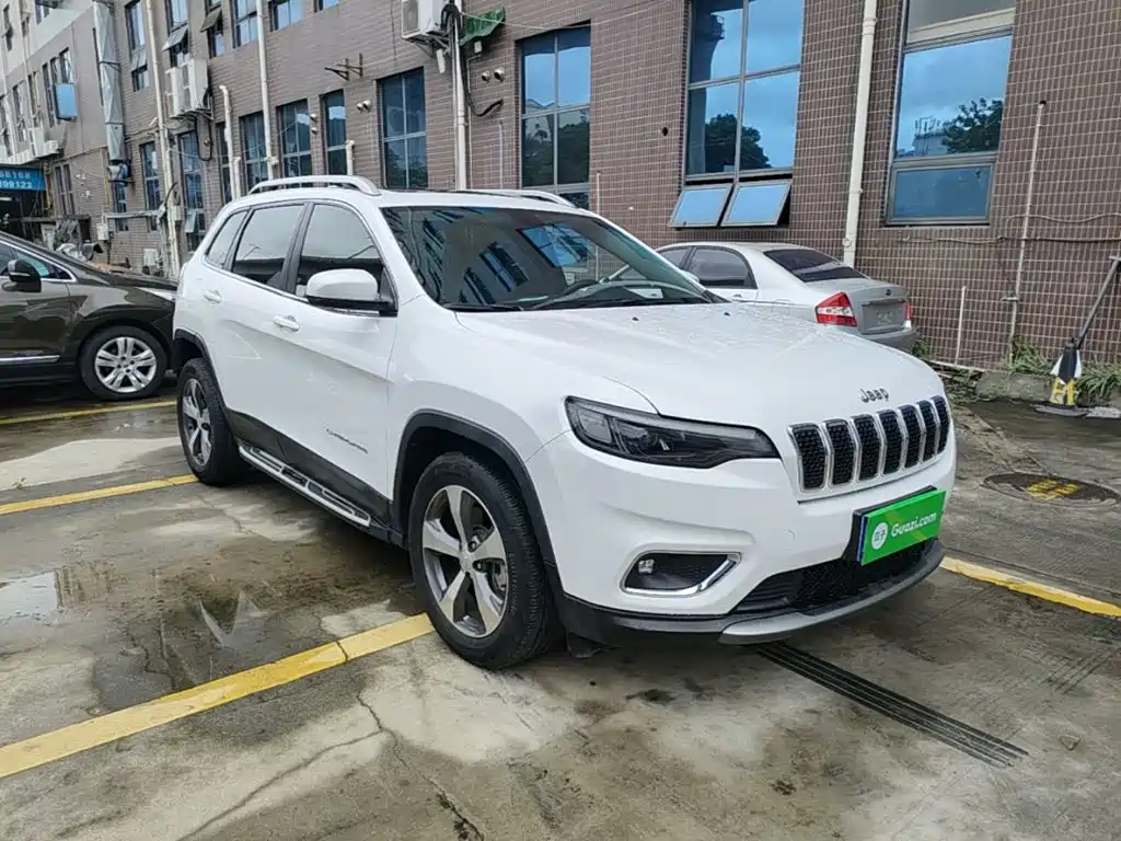 Jeep Cherokee 2021 2020 2.0T 2WD Leading Edition