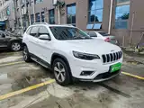 Фото 4 - Jeep Cherokee