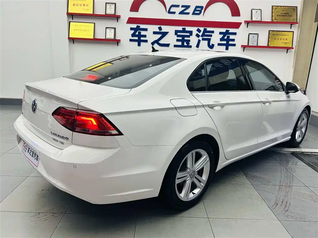 Volkswagen Lamando 2015 280TSI DSG Comfort фото 5