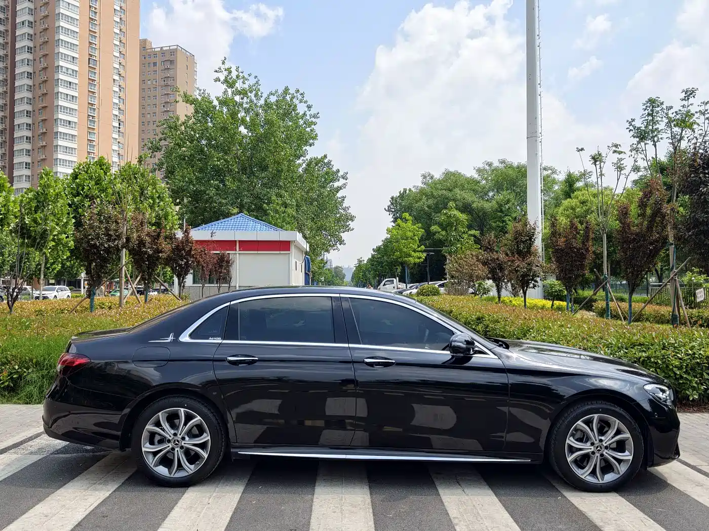 Mercedes-Benz E-Class 2023 E 300 L Sport Fashion фото 5