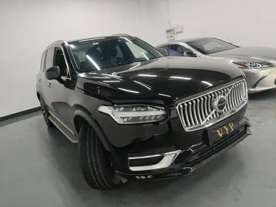 Фото 3 - Volvo XC90