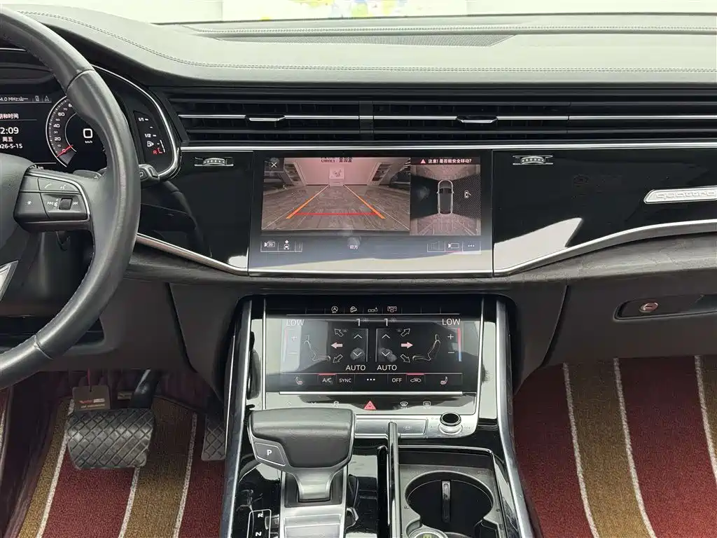 Audi Q8 2019 55 TFSI Luxury Dynamic фото 10
