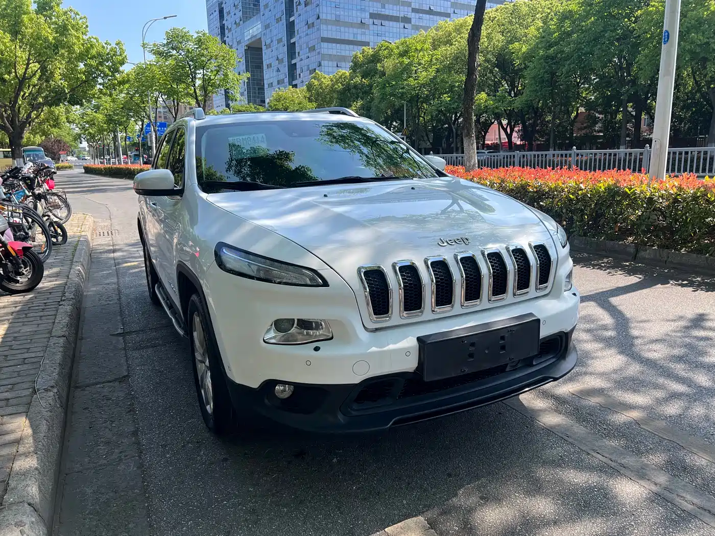 Jeep Cherokee (Import) 2015 2014 2.4L Luxury