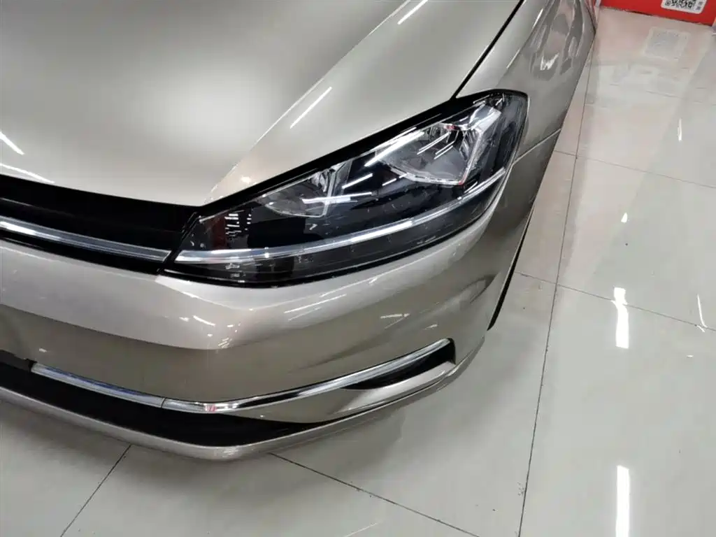 Volkswagen Golf 2020 Beloved Edition 280TSI DSG Comfort фото 24