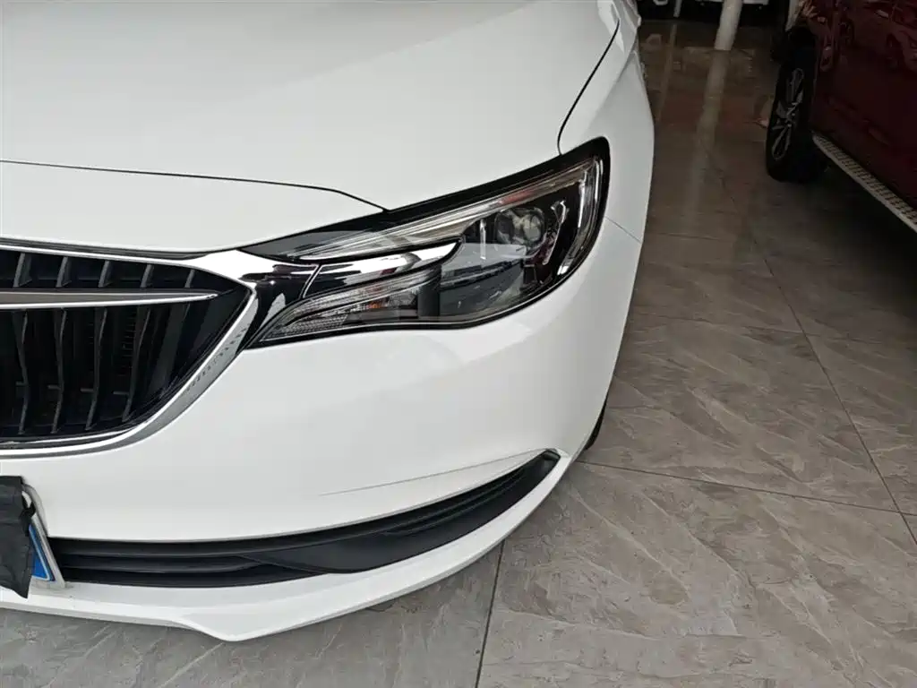 Фото 24 - Buick Excelle