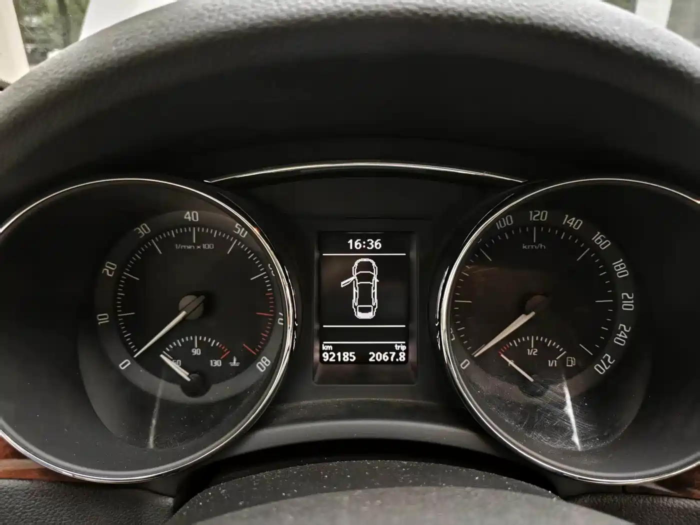 Škoda Superb 2012 1.8TSI Automatic Elegance Edition фото 9