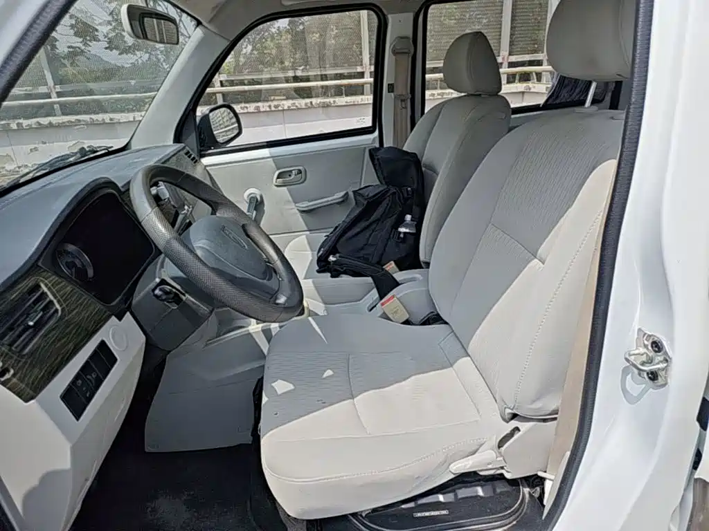 Jinbei New Hiace X30L 2022 2021 1.5L Business Central Air Conditioning Version Passenger Vehicle China VI SWC15M