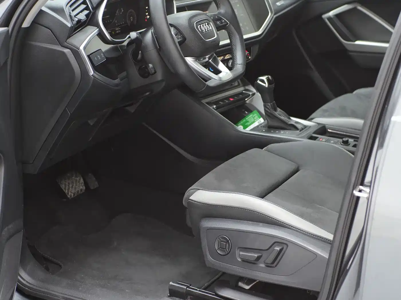 Audi Q3 2022 35 TFSI Fashion Dynamic фото 16