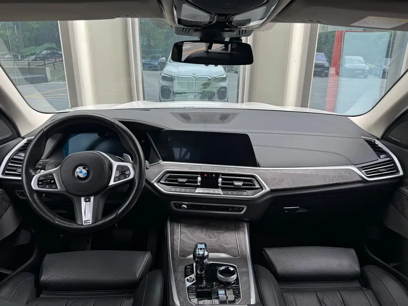 BMW X5 (Import) 2019 xDrive40i Exclusive M Sport Package фото 12