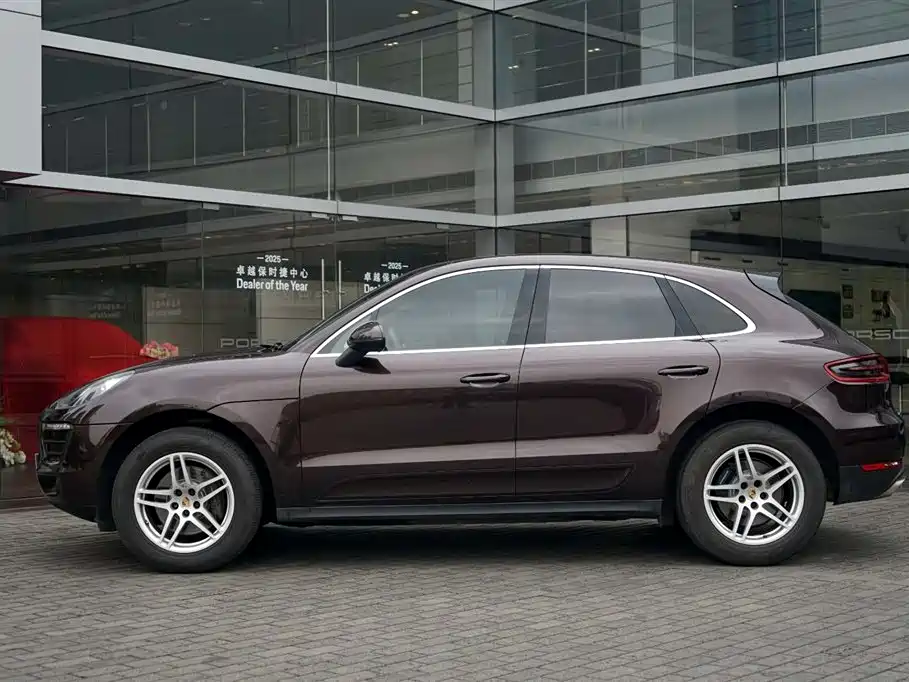 Porsche Macan 2016 Macan 2.0T фото 5