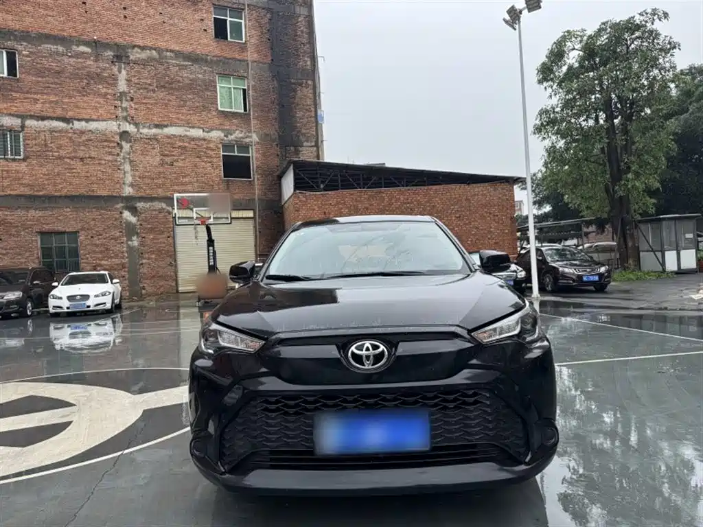 Toyota Frontlander 2023 2.0L CVT Elite Edition фото 25