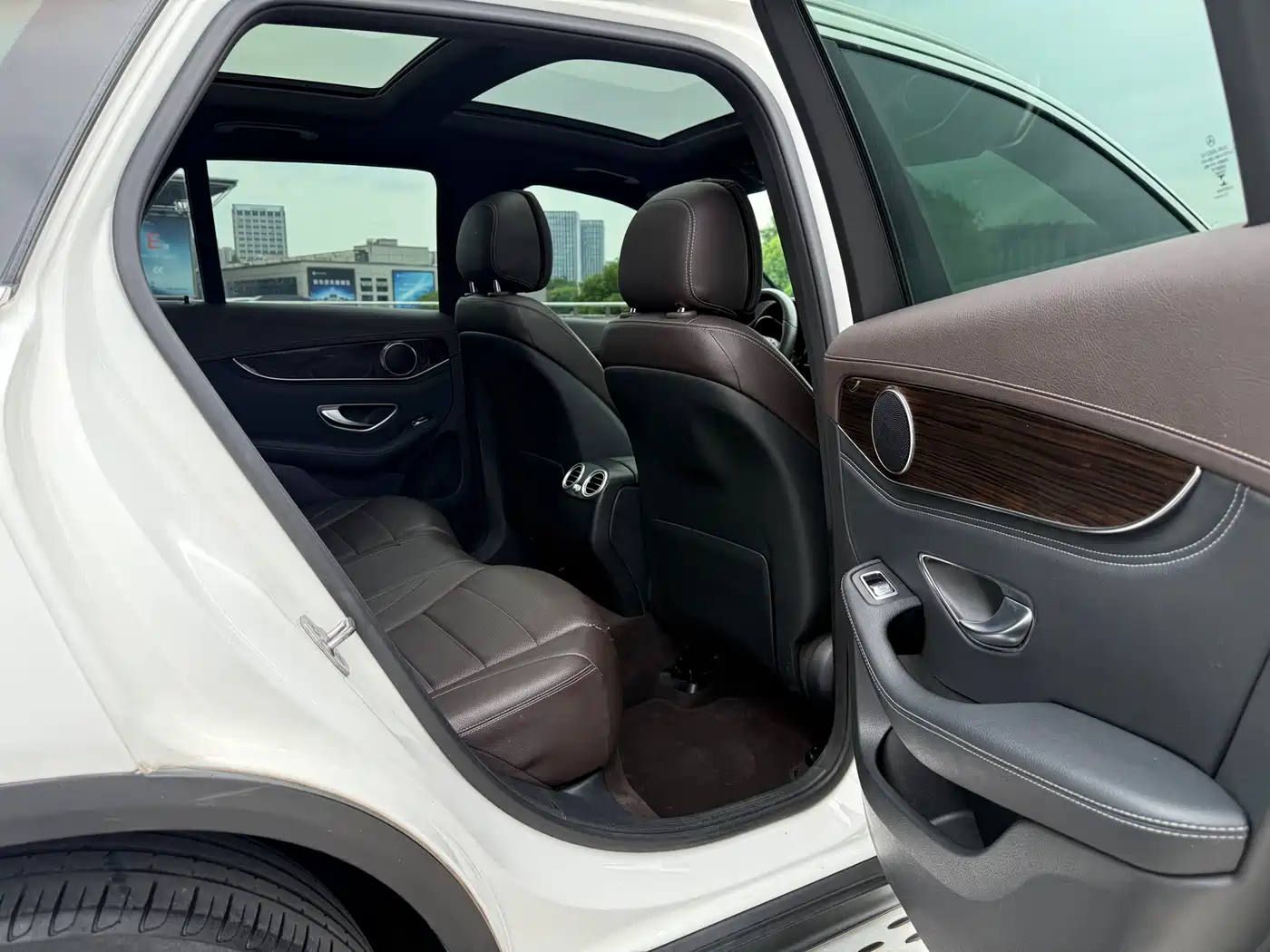 Mercedes-Benz GLC 2017 GLC 260 4MATIC Luxury фото 16