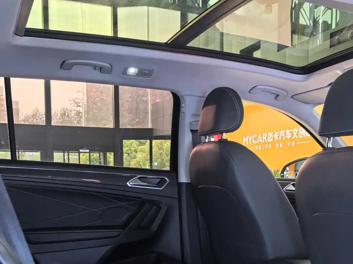 Volkswagen Tiguan L 2022 330TSI Auto 2WD R-Line Premium Edition фото 19