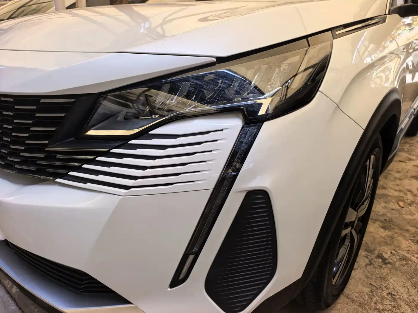 2023 Peugeot 5008