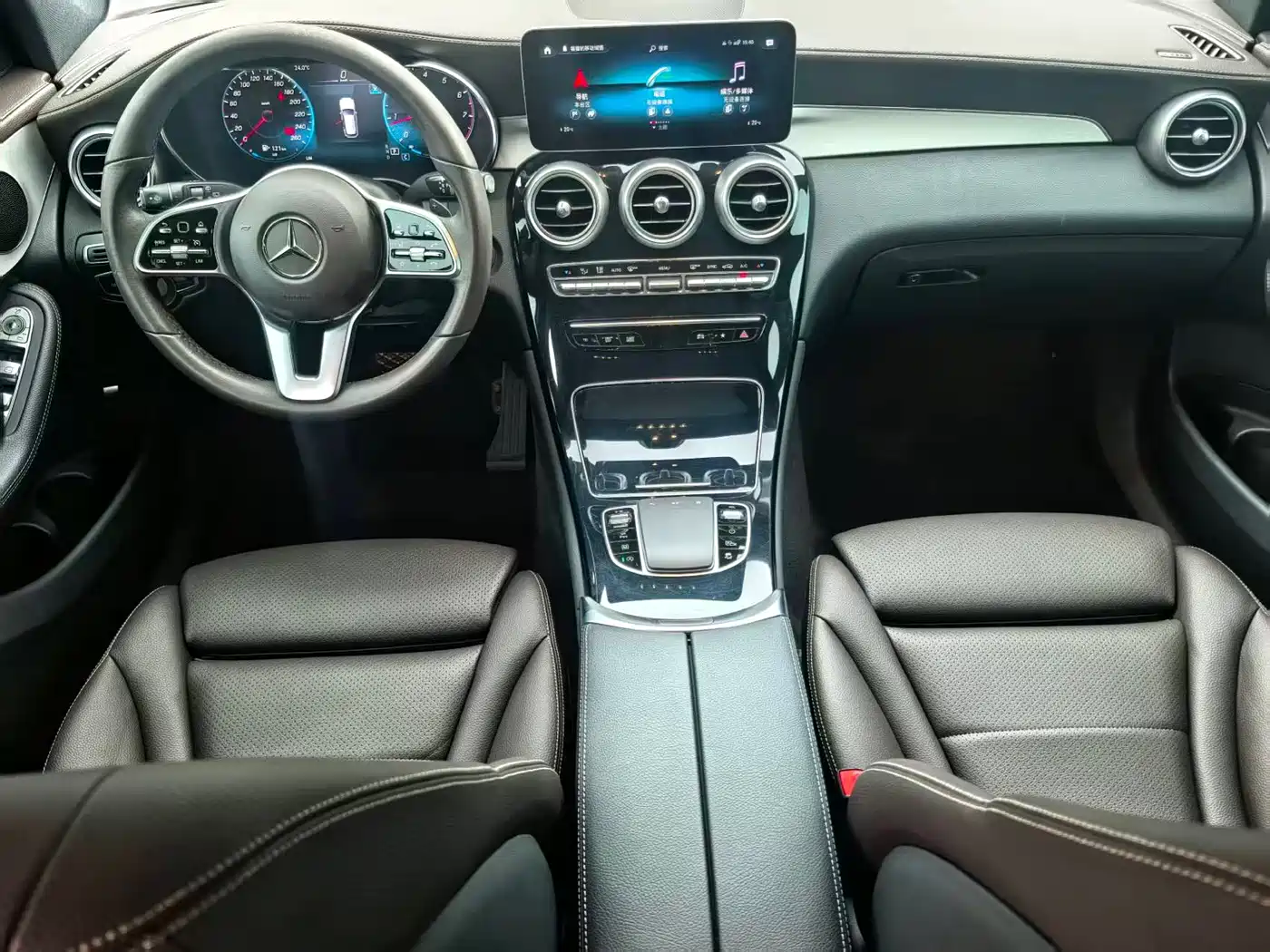 Mercedes-Benz GLC 2022 Facelift GLC 260 L 4MATIC Dynamic фото 7
