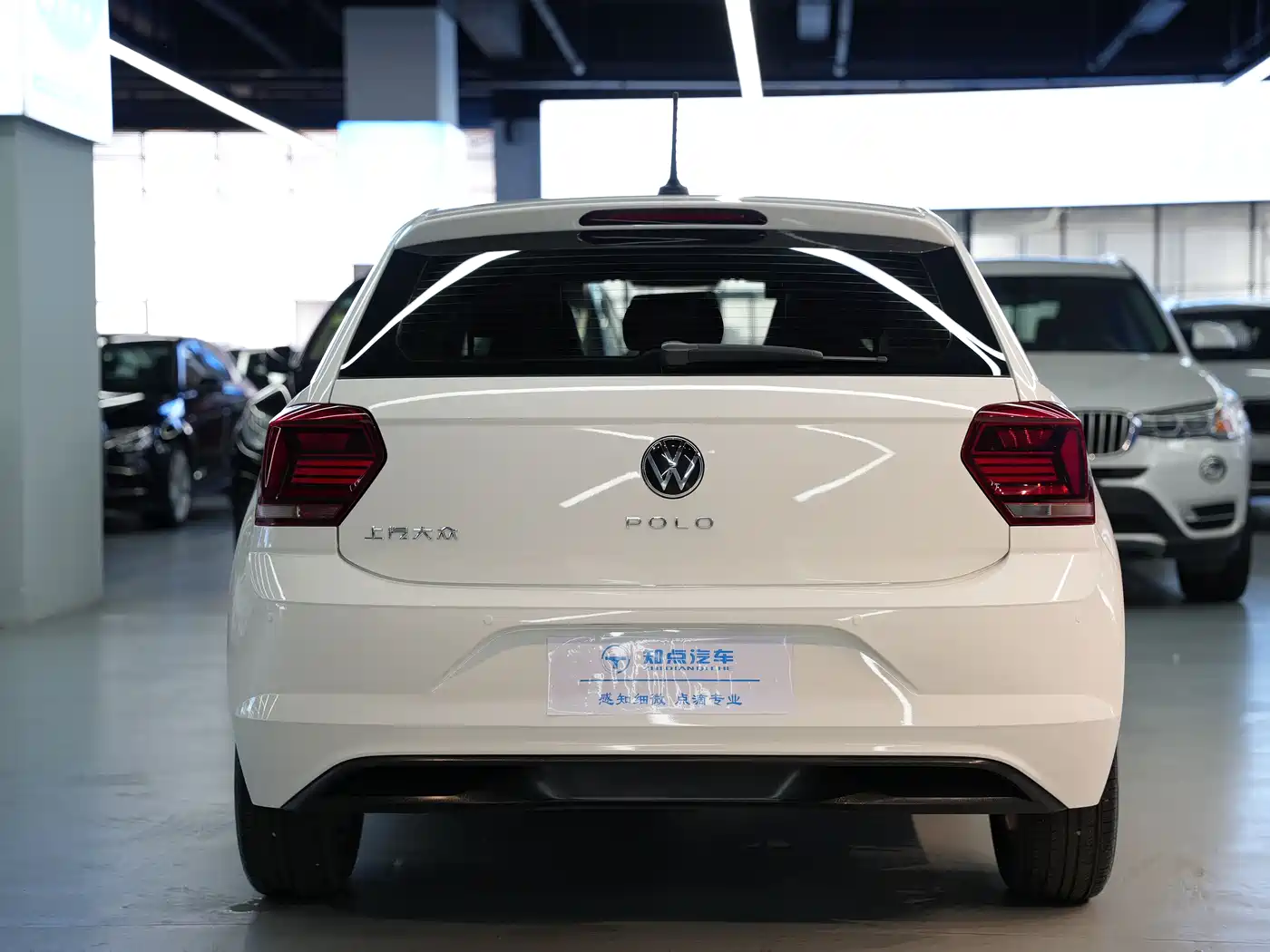 Volkswagen Polo 2019 Plus 1.5L Automatic Panorama Enjoyment Edition фото 23
