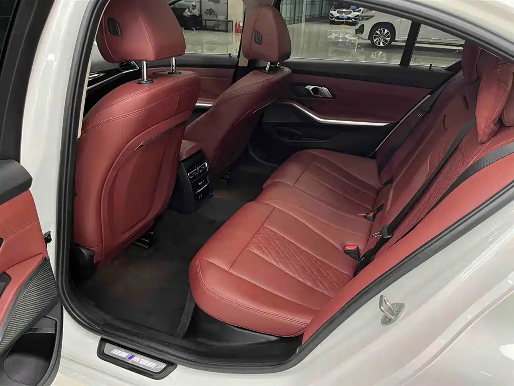 BMW 3 Series 2023 320Li M Sport Package фото 13