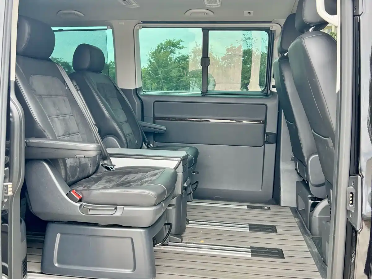 Volkswagen Multivan 2020 2019 2.0TSI 4WD Premium 7-seater