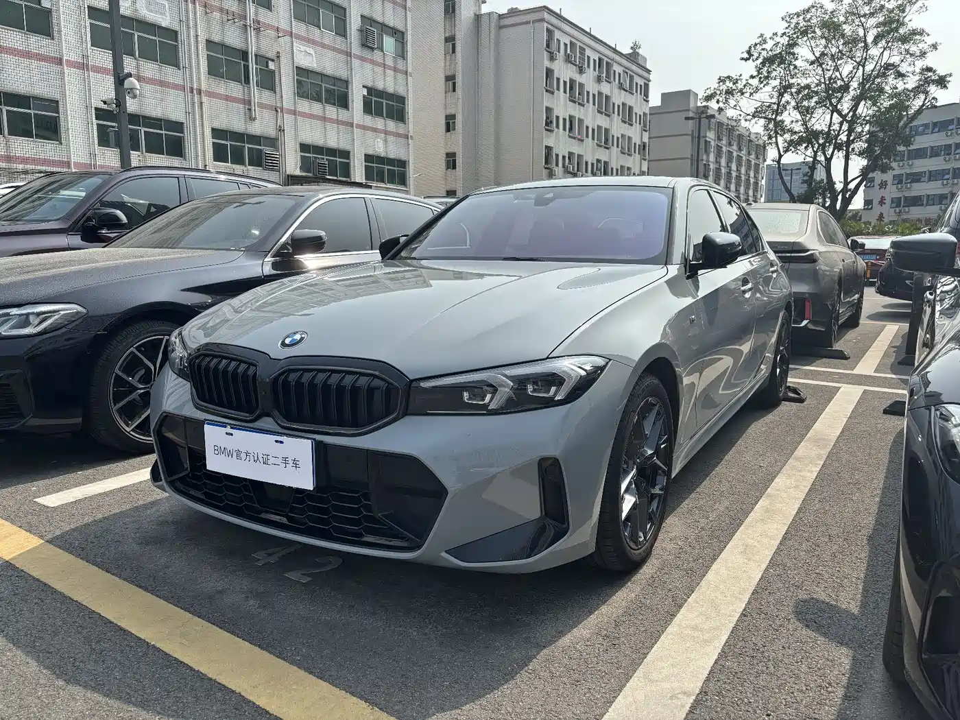 BMW 3 Series 2025 330Li M Sport Night Edition