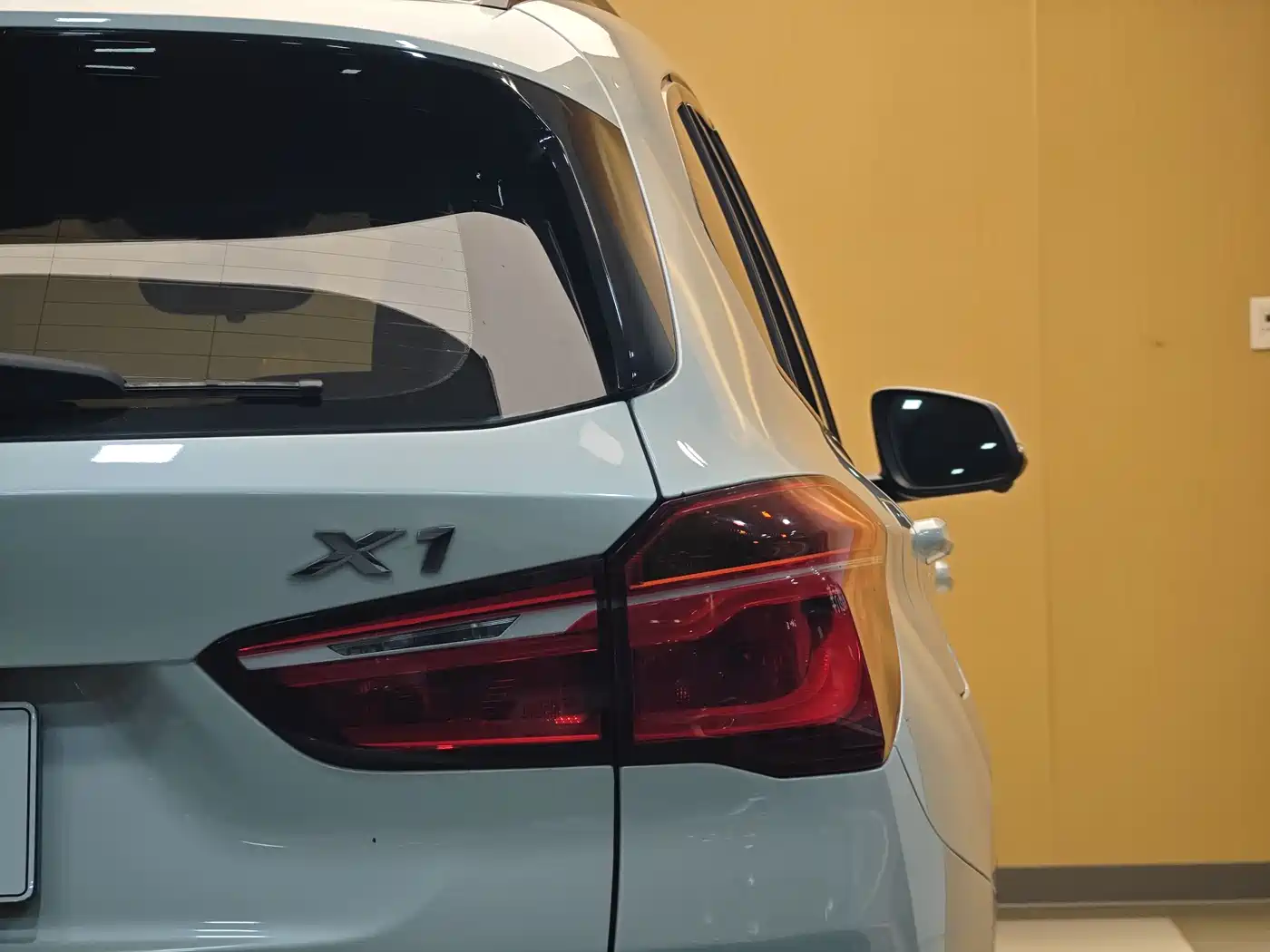 BMW X1 2016 sDrive18Li Premium Model фото 27