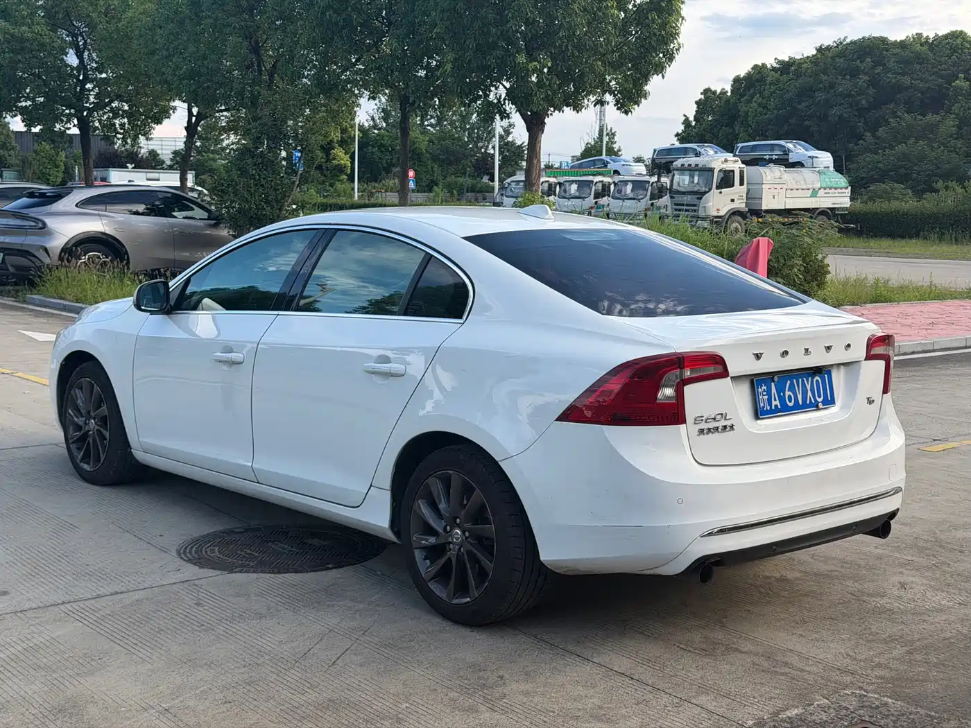Photo 5 - Volvo S60